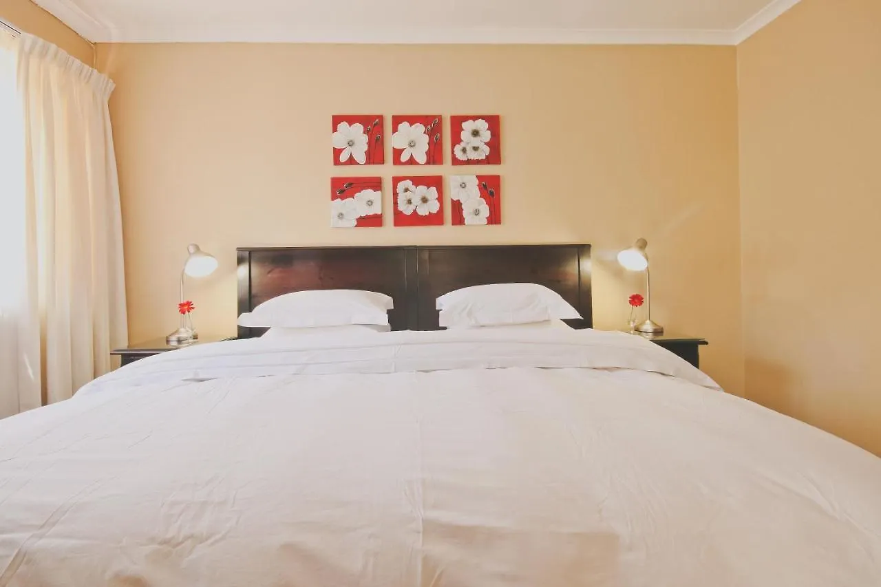 Aqua Vista Guest House Somerset West