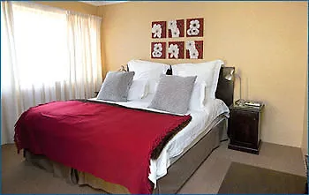 Aqua Vista Guest House Somerset West South Africa